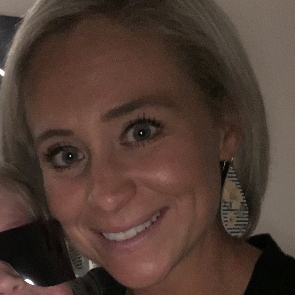 Meet your Posher, Lauren